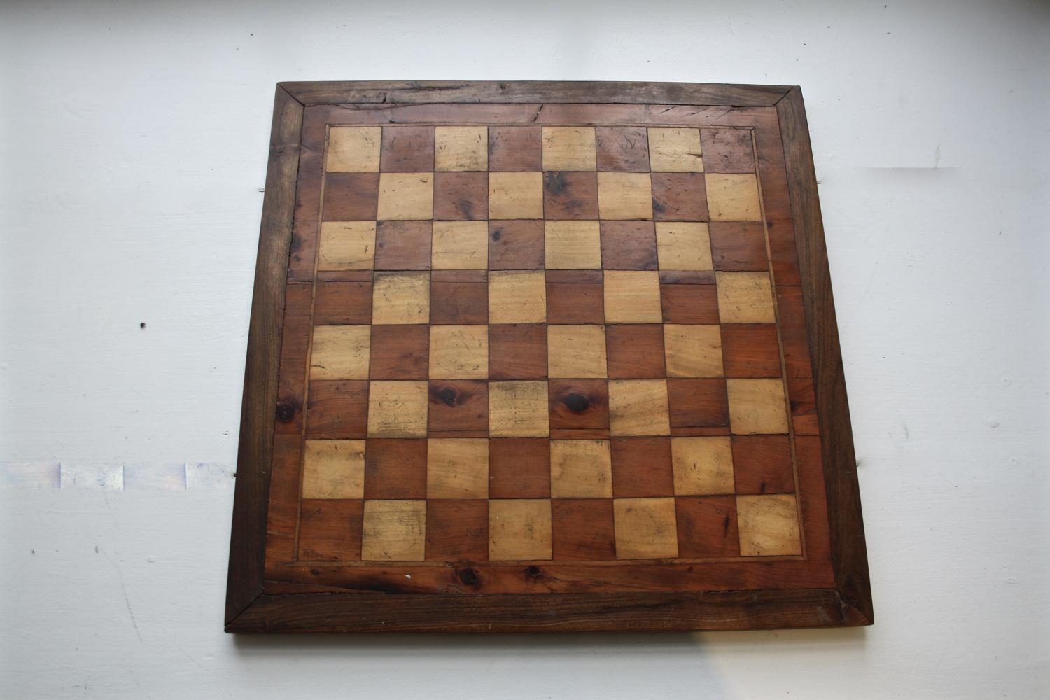Wooden chess/draughts board