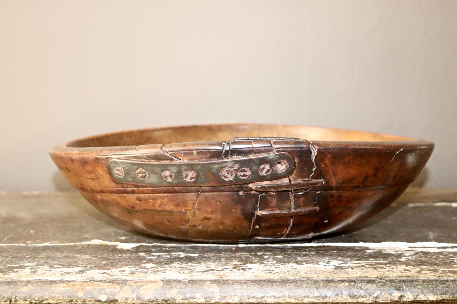 Early 19th century elm dairy bowl