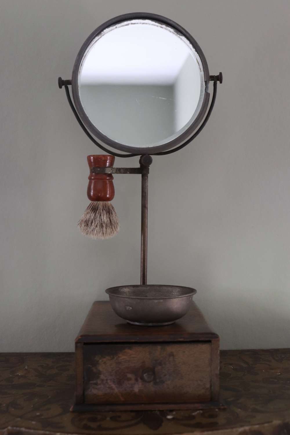 1920s gentleman's oak shaving mirror