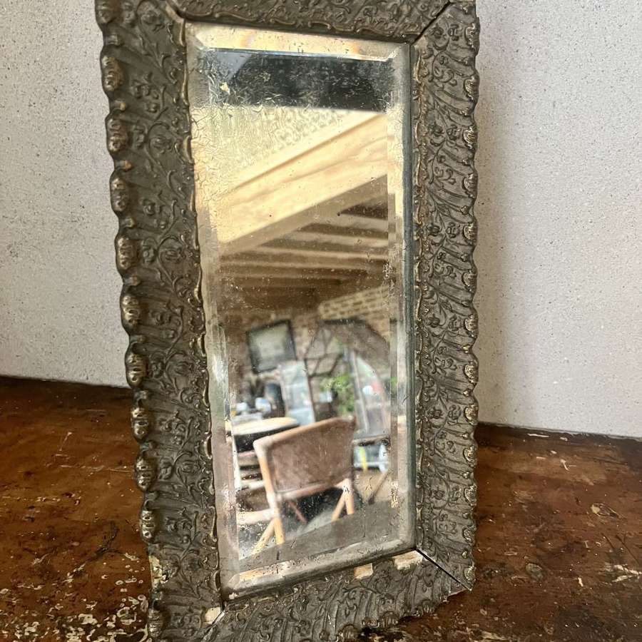 Table mirror on easel