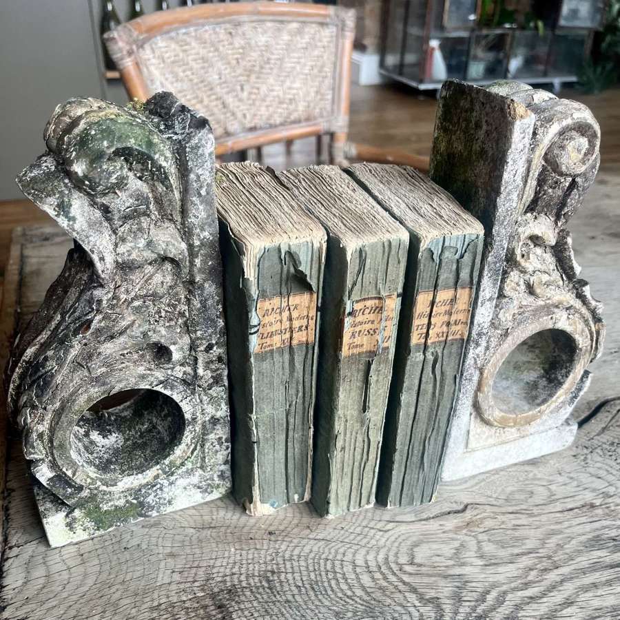 Resin corbels or bookends